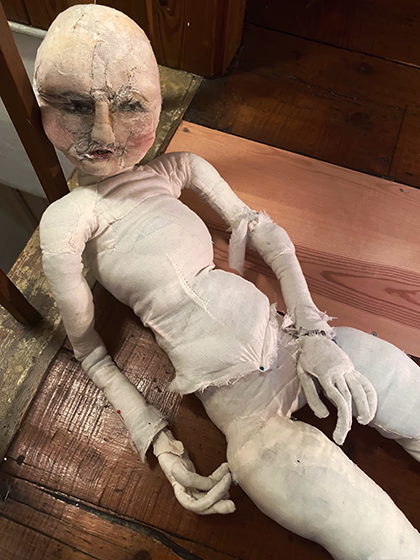 Soft puppet sculpture